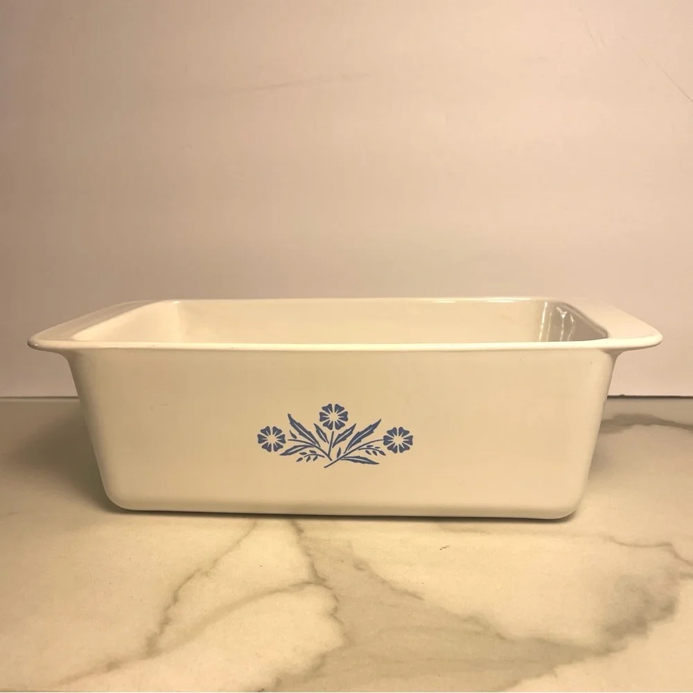 VTG Corning Ware Blue Cornflower 2QT Loaf Bread Pan Baking P-315-B USA 9x5x3 - Picture 1 of 10